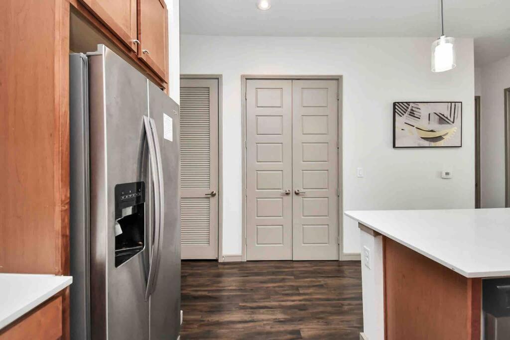 Htown Downtown Oasis Apartment Houston Exterior photo