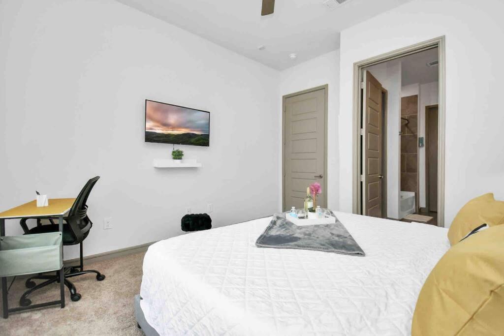 Htown Downtown Oasis Apartment Houston Exterior photo