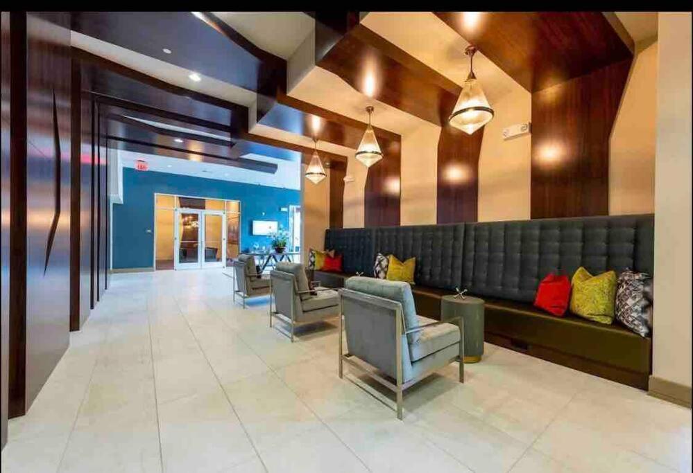 Htown Downtown Oasis Apartment Houston Exterior photo